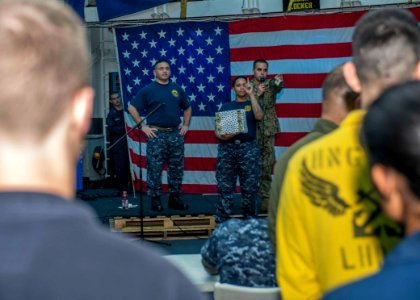 USS BOXER (LHD 4) 140201-N-VO234-705 (12315459225)
