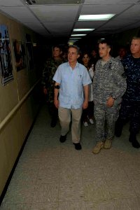 US Navy 090613-F-7923S-083 Colombian President Alvaro Uribe Velez tours the Military Sealift Command hospital ship USNS Comfort (T-AH 20)