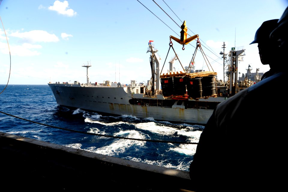 USS BOXER (LHD 4) 140207-N-SS492-197 (12381943915)