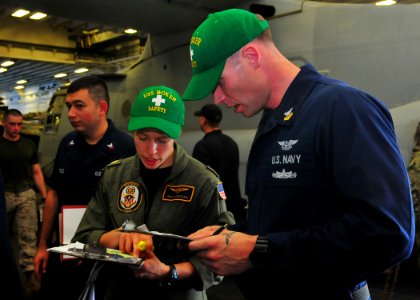 USS BOXER (LHD 4) 140123-N-PZ713-021 (12146691454)