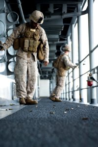 USS BOXER (LHD 4) 140109-N-JP249-258 (12080724803)