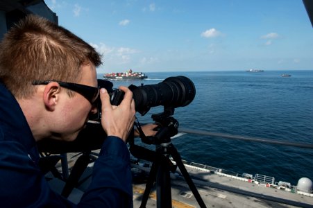 USS BOXER (LHD 4) 140121-N-JP249-018 (12430594395)