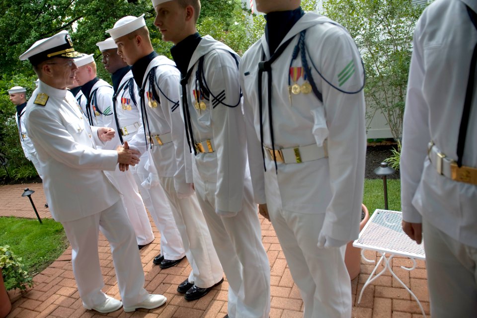 US Navy 090618-N-0696M-082 Chairman of the Joint Chiefs of Staff Adm. Mike Mullen greets members of the Navy Ceremonial Guard