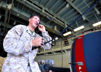 USS BOXER (LHD 4) 140104-N-PZ713-048 (11902095825)