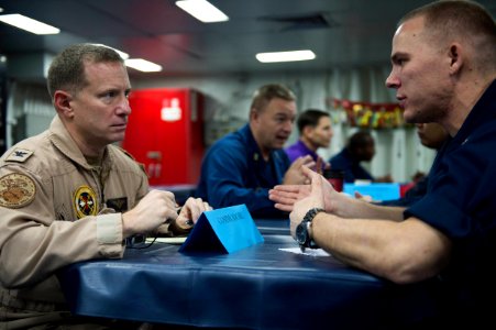 USS BOXER (LHD 4) 131217-N-JP249-004 (11418134476)