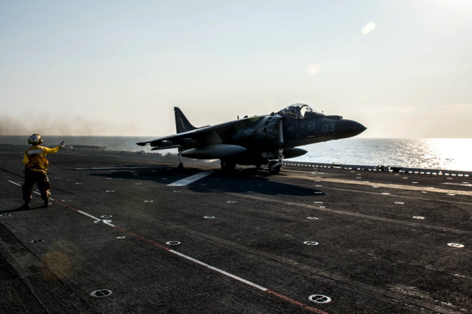 USS Bonhomme Richard, AV-8B Harrier 150319-N-UF697-360