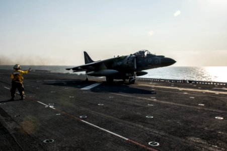 USS Bonhomme Richard, AV-8B Harrier 150319-N-UF697-360
