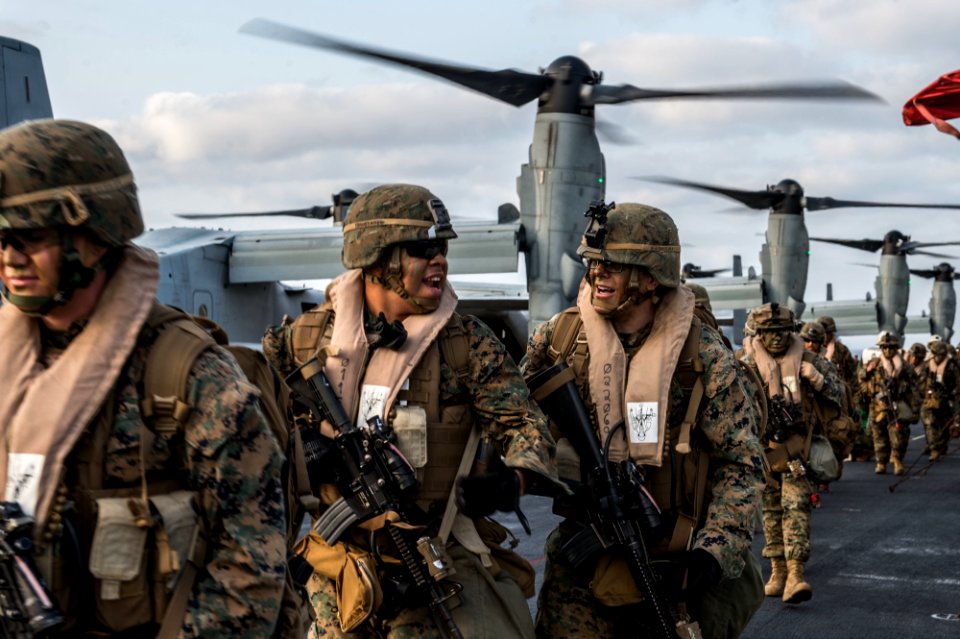 USS Bonhomme Richard, Preparations to board and launch an MV-22 150319-N-UF697-187