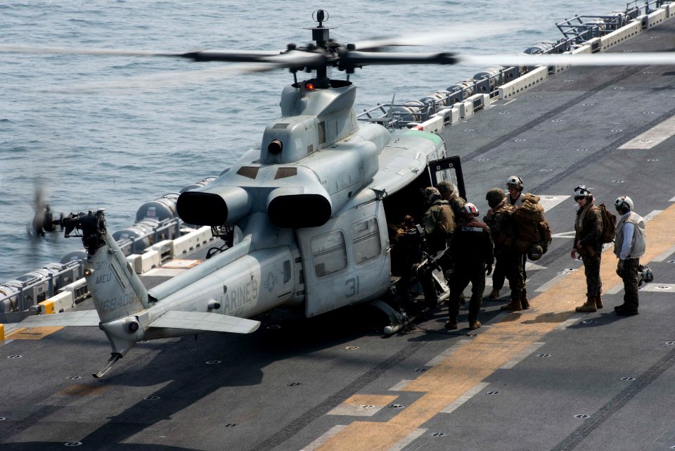 USS Bonhomme Richard operations 150329-N-LM312-011