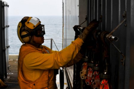 USS Bonhomme Richard operations 140420-N-LM312-114
