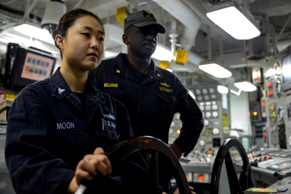USS Bonhomme Richard participates in Cobra Gold 2013 130214-N-DU438-007