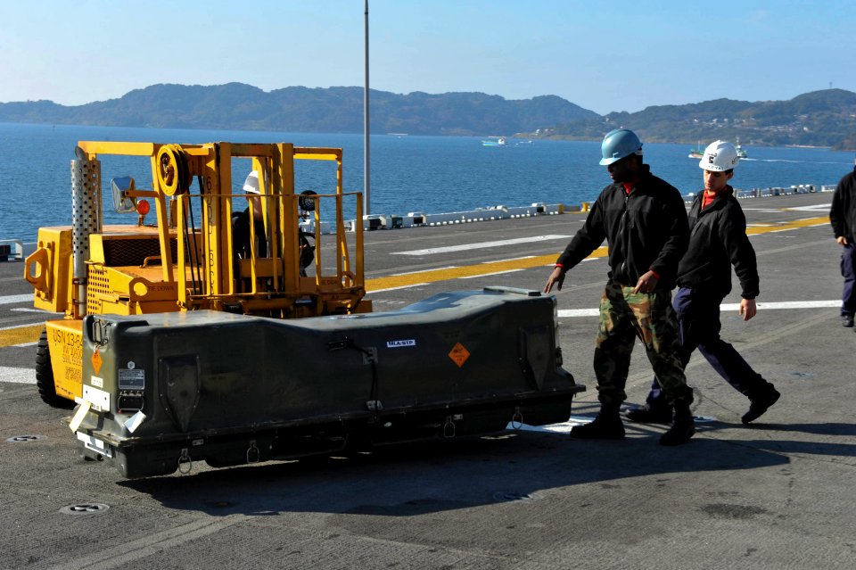 USS Bonhomme Richard operations 140123-N-LM312-013
