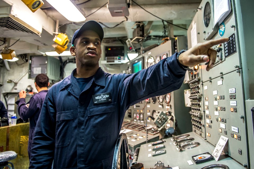 USS Bonhomme Richard operations 150129-N-UF697-016