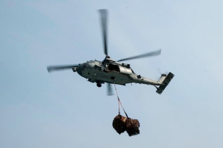 USS Bonhomme Richard operations 140403-N-LM312-050