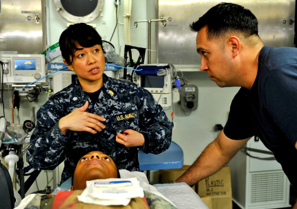 USS Bonhomme Richard 130203-N-BJ178-017