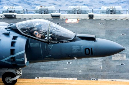 USS Bonhomme Richard conducts flight operations. (9100689811)