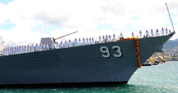 US Navy 090720-N-3666S-039 Sailors man the rails aboard the Arleigh Burke-class guided-missile destroyer USS Chung-Hoon (DDG 93) as the ship pulls into Naval Station Pearl Harbor