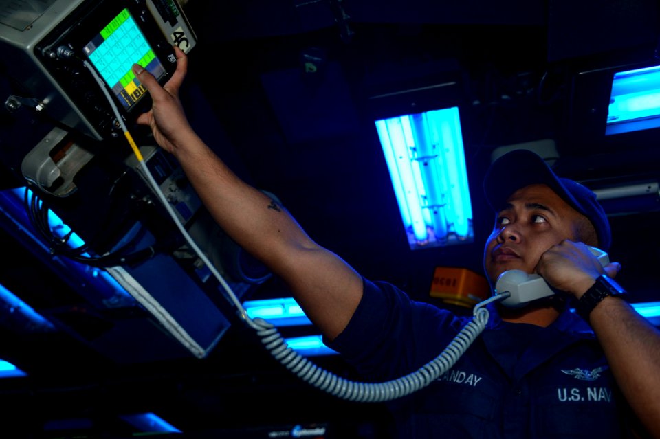 USS Bonhomme Richard 130201-N-DU438-073