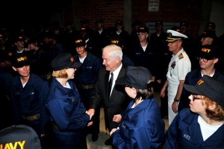 US Navy 090717-N-8848T-977 Secretary of Defense (SECDEF) the Honorable Robert M. Gates, center, congratulates recruits Recruit Training Command (RTC) Great Lakes