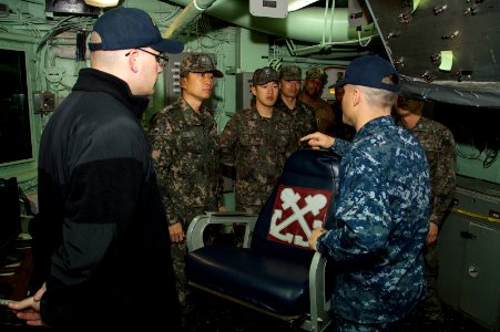 USS Bonhomme Richard (LHD 6) USS Ashland Departs 170223-N-RU971-079