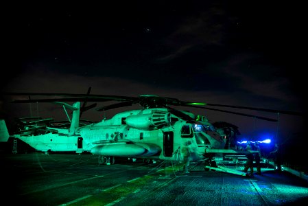 USS Bonhomme Richard (LHD-6) CH-53E night maintenance 160921-N-XK809-059