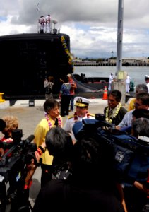 US Navy 090723-N-7498L-247 Hawaii Governor Linda Lingle speaks to the press as the Virginia-class attack submarine USS Hawaii (SSN 776) arrives at its new homeport at Naval Station Pearl Harbor