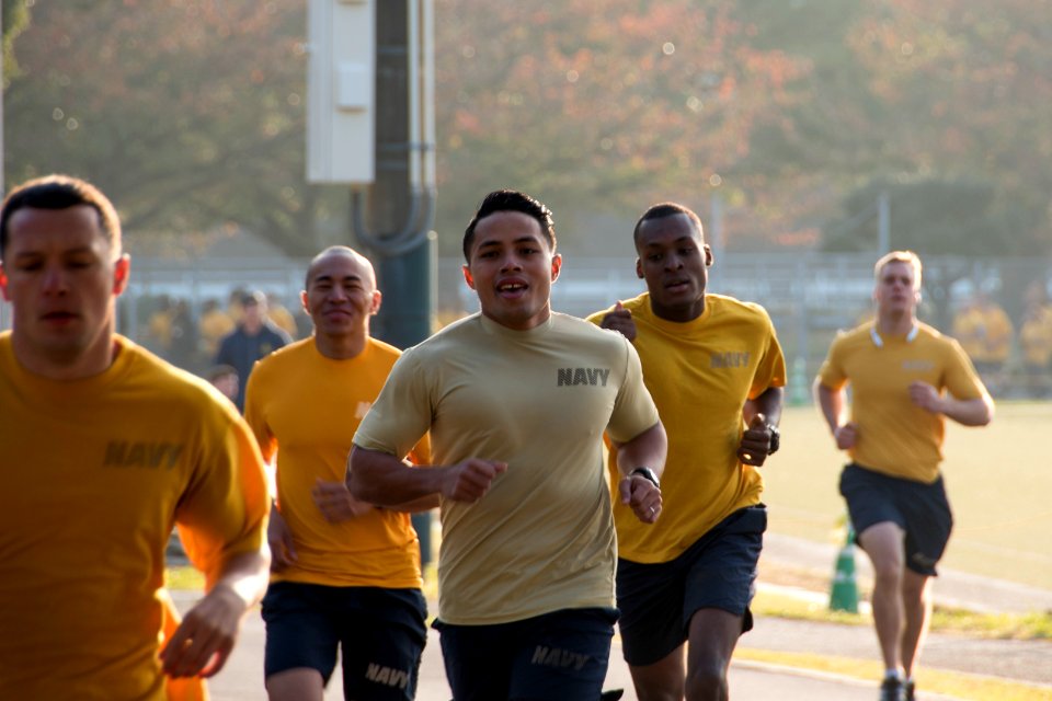 USS Bonhomme Richard (LHD 6) Physical Readiness Test (PRT) 161109-N-XK809-072