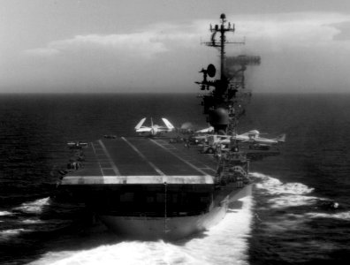 USS Bon Homme Richard (CVA-31) stern view 1969