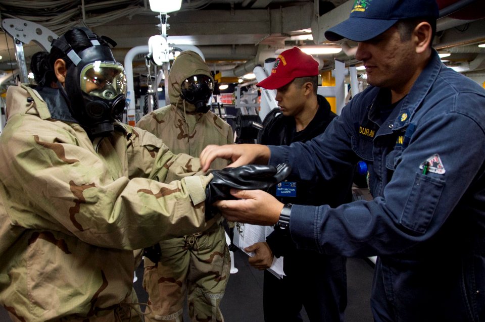 USS Bonhomme Richard (LHD 6) Cahemical, Biological, Radiological Drill 161130-N-AY934-074