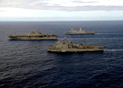 US Navy 090725-N-8283S-114 Ships of Amphibious Squadron 5 are returning to their homeport of San Diego after a deployment to the U.S. 5th Fleet area of responsibility