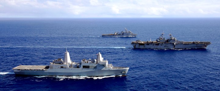 US Navy 090725-N-9150R-131 Ships of Amphibious Squadron 5 are returning to their homeport of San Diego after a deployment to the U.S. 5th Fleet area of responsibility