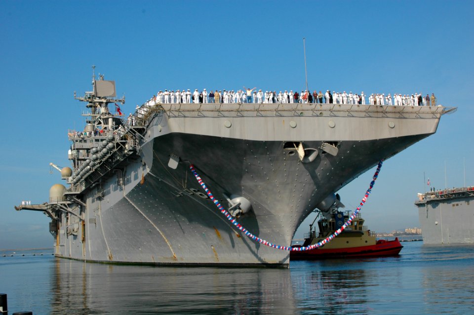 USS Bonhomme Richard (LHD 6) arrives in San Diego