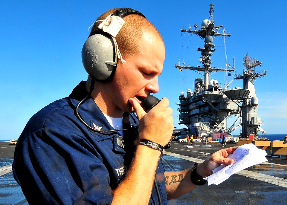 US Navy 090727-N-6233H-107 A Sailor aboard the amphibious dock landing ship USS Rushmore (LSD 47) participates in a general quarters drill
