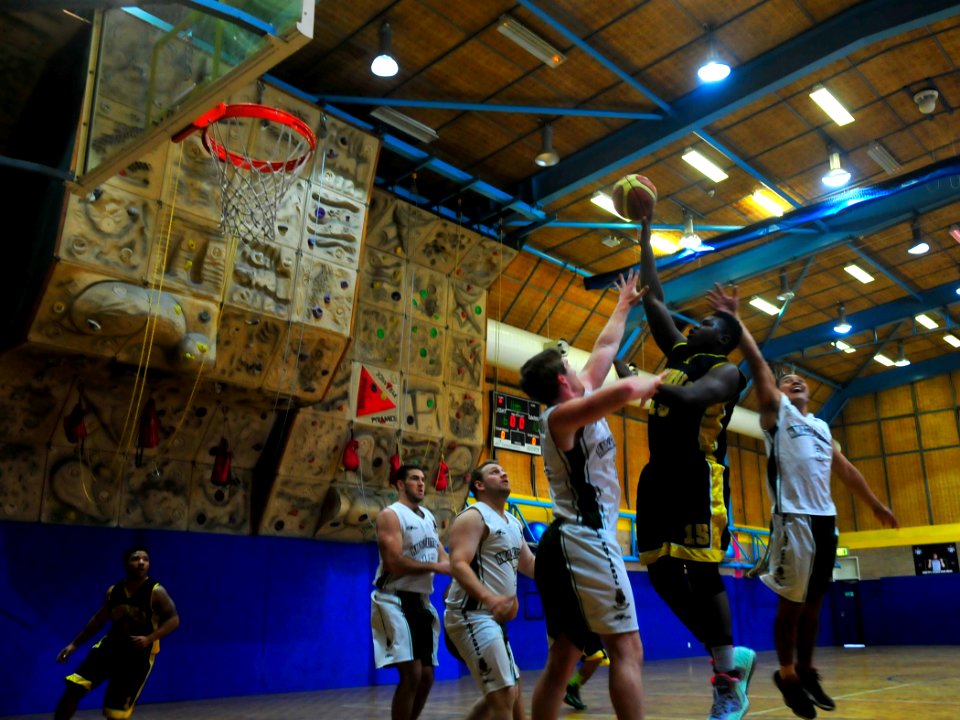 USS Blue Ridge Sailors participate in inter-navy sports while visiting Sydney 150708-N-KG618-151