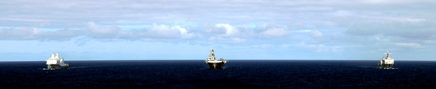 US Navy 090725-N-9150R-163 Ships of Amphibious Squadron 5 are returning to their homeport of San Diego after a deployment to the U.S. 5th Fleet area of responsibility
