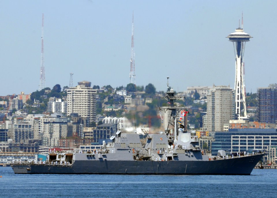 US Navy 090728-N-4649C-003 he Arleigh Burke-class destroyer USS Momsen (DDG 92) arrives in Seattle for the city's 60th Seafair celebration photo