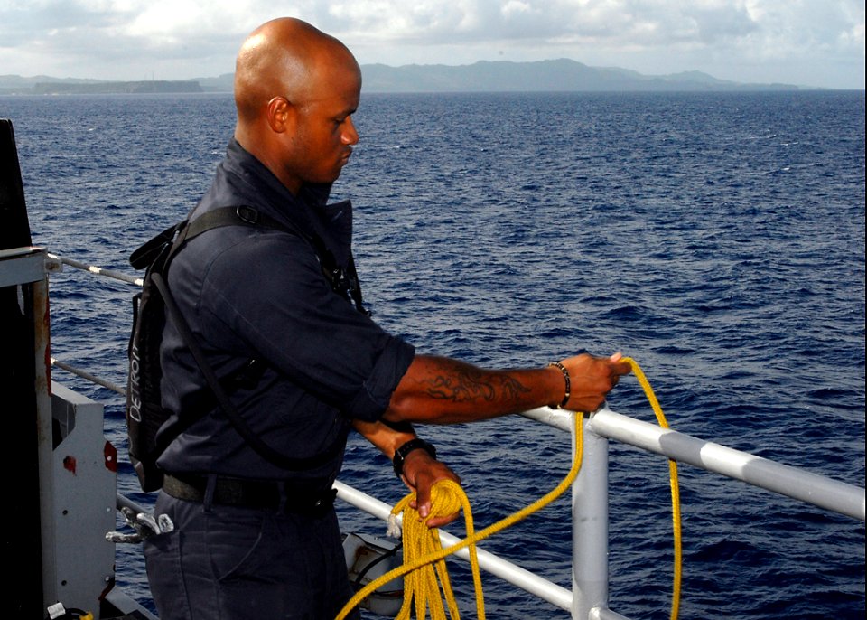USS Blue Ridge operations 150621-N-PQ607-047