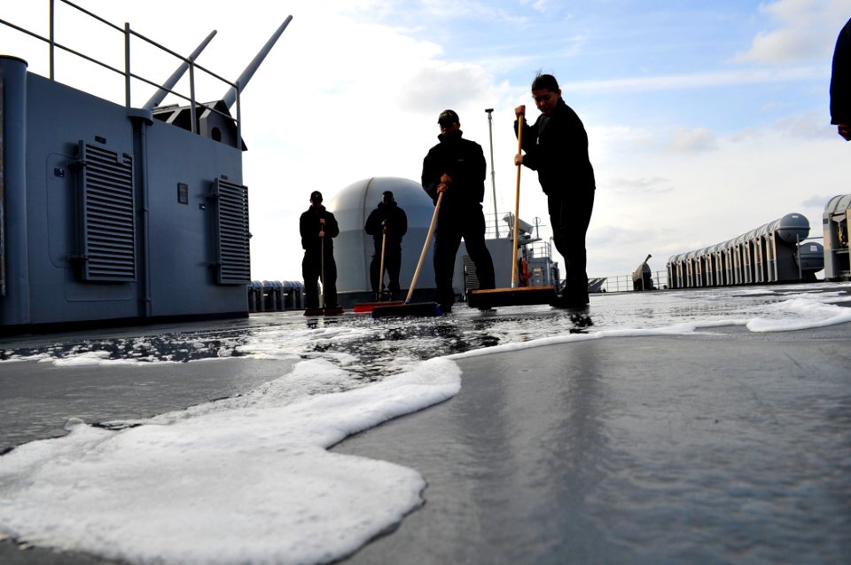 USS Blue Ridge washdown 150303-N-XF387-019
