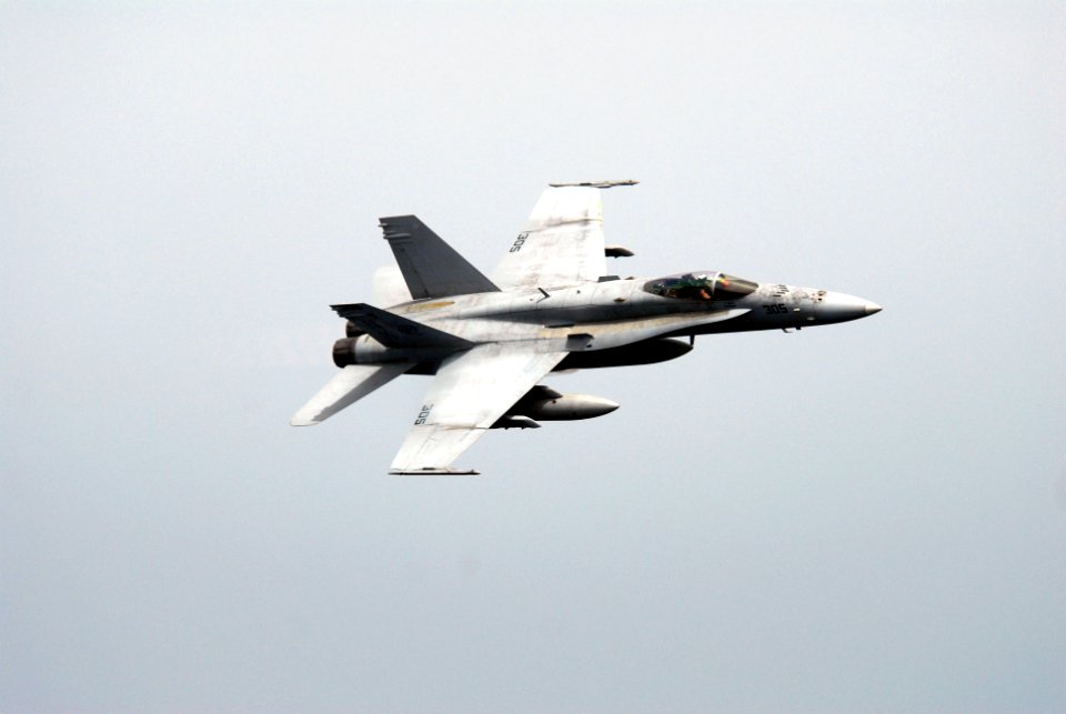 US Navy 090802-N-9132C-165 Cmdr. Scott
