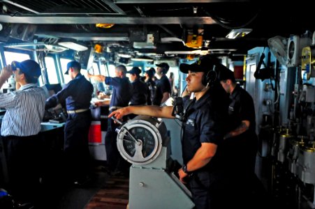 USS Blue Ridge sailor monitors ship's speed 150806-N-TV402-023