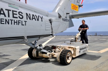 USS Blue Ridge operations 150428-N-ZZ999-117