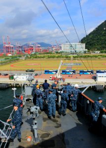 USS Blue Ridge port visit in South Korea 130829-N-JY673-011