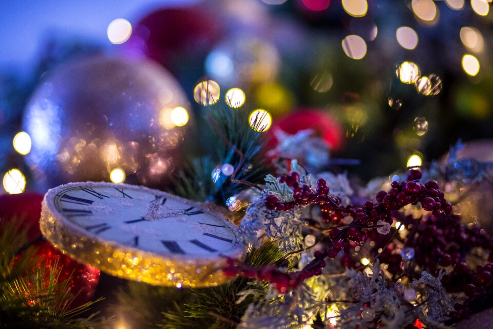 New year's eve christmas tree toy clock