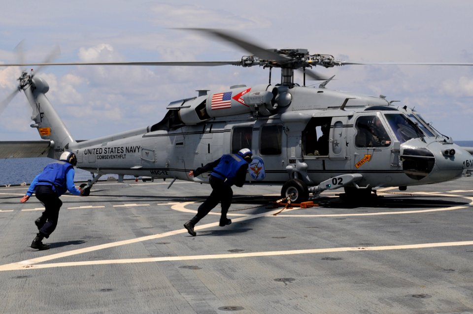 USS Blue Ridge operations 150509-N-XF387-036