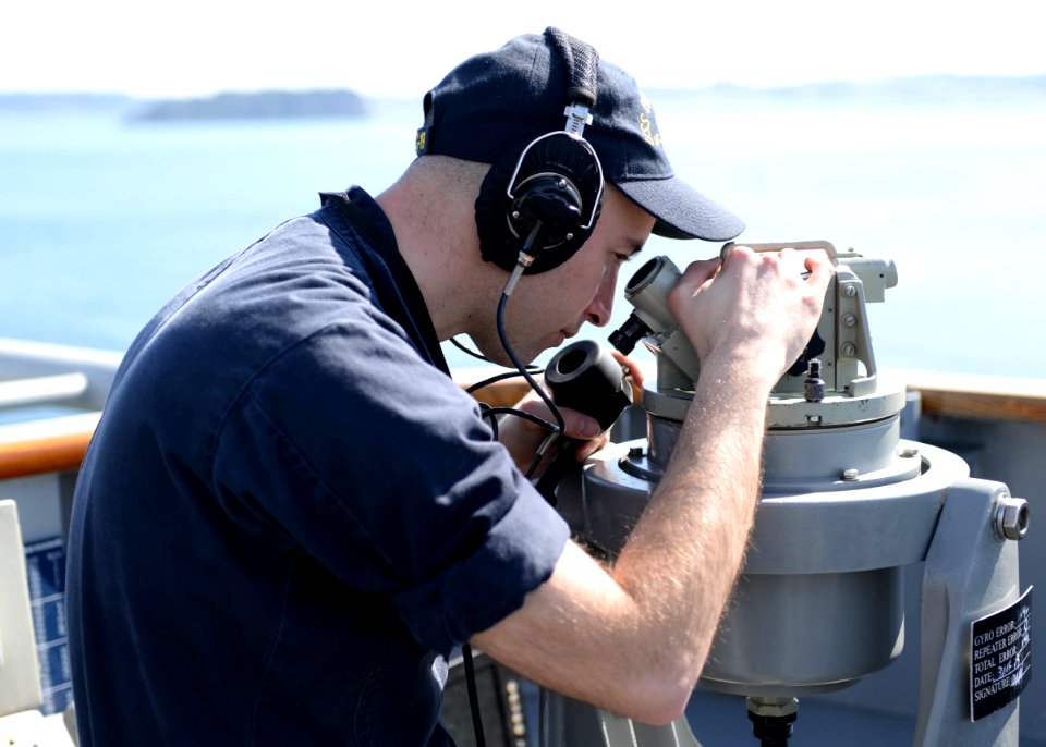 USS Blue Ridge operations 150304-N-OK605-040