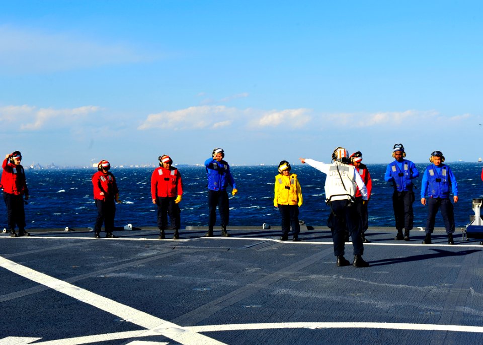 USS Blue Ridge operations 150303-N-NM917-042