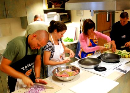 US Navy 090818-N-6326B-001 Staff and patients participate in a healthy cooking class at Naval Medical Center San Diego