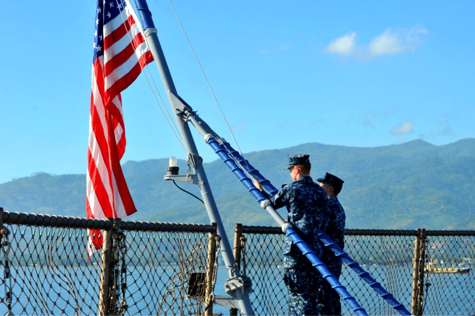 USS Blue Ridge operations 130627-N-NN332-059