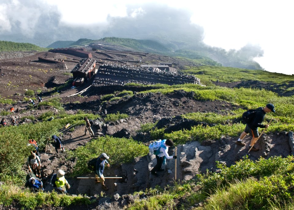 US Navy 090824-N-5253W-033 Yokosuka area chief petty officer (CPO) selects and members of the Far East CPO Mess make the ascent to the 12,388-foot summit of Mt. Fuji