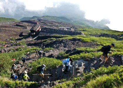 US Navy 090824-N-5253W-033 Yokosuka area chief petty officer (CPO) selects and members of the Far East CPO Mess make the ascent to the 12,388-foot summit of Mt. Fuji